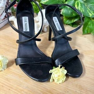 Steve Madden strap heals